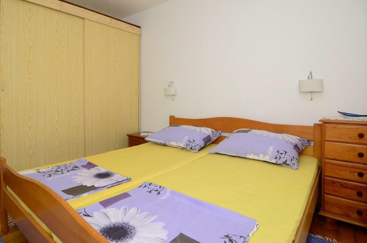 Holiday Home Lovište Kültér fotó