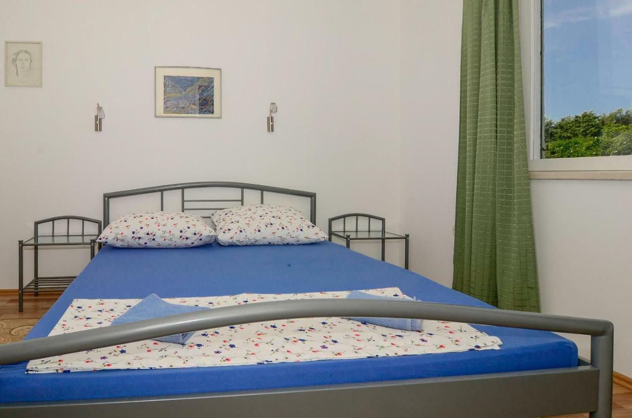 Holiday Home Lovište Kültér fotó