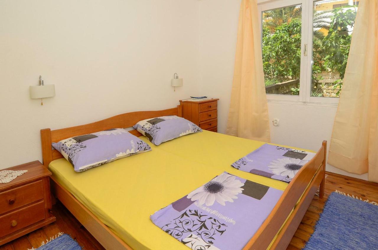 Holiday Home Lovište Kültér fotó