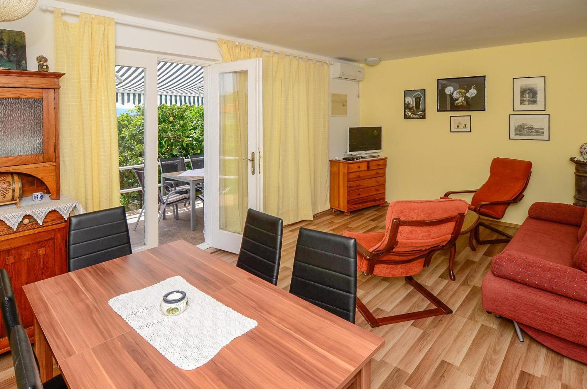 Holiday Home Lovište Kültér fotó